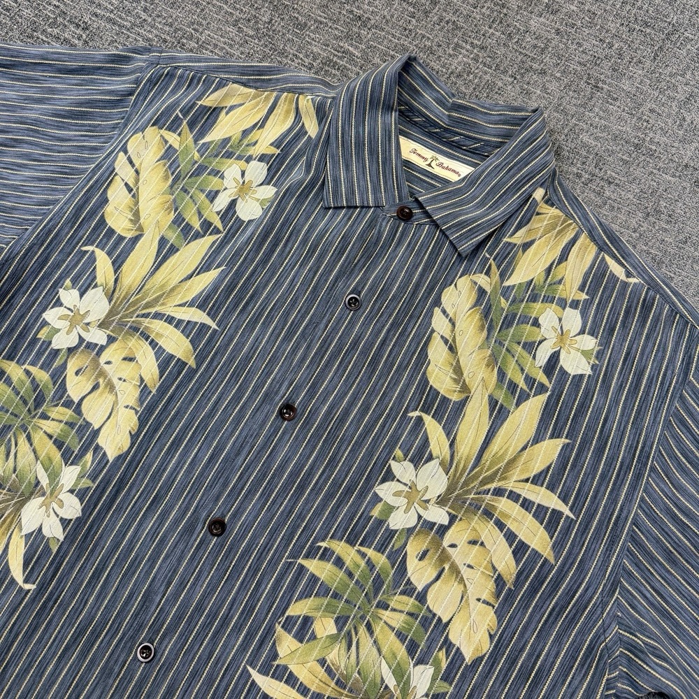 Tommy Bahama Shirt Mens Large Blue Stripe Hawaiian Silk Camp Button Up